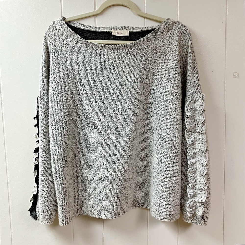 MILLIBON Y2K Vtg Speckled Knit Pullover Sweater SMALL Gray Ruffle Sleeve Boho